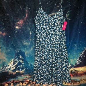 ‼️ NEVER WORN ‼️ Target Sundress 🦋🌞